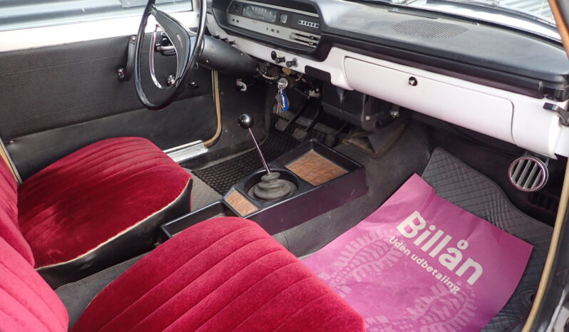 Mazda Øvrige 1200 Deluxe 4 D Sedan full