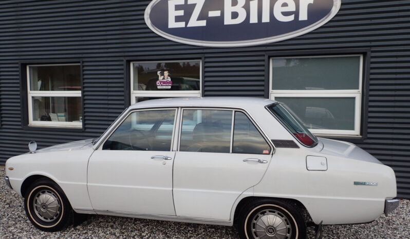 Mazda Øvrige 1200 Deluxe 4 D Sedan full