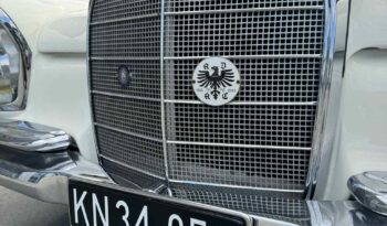 Mercedes-Benz 220-280 (W111) 250 SE full
