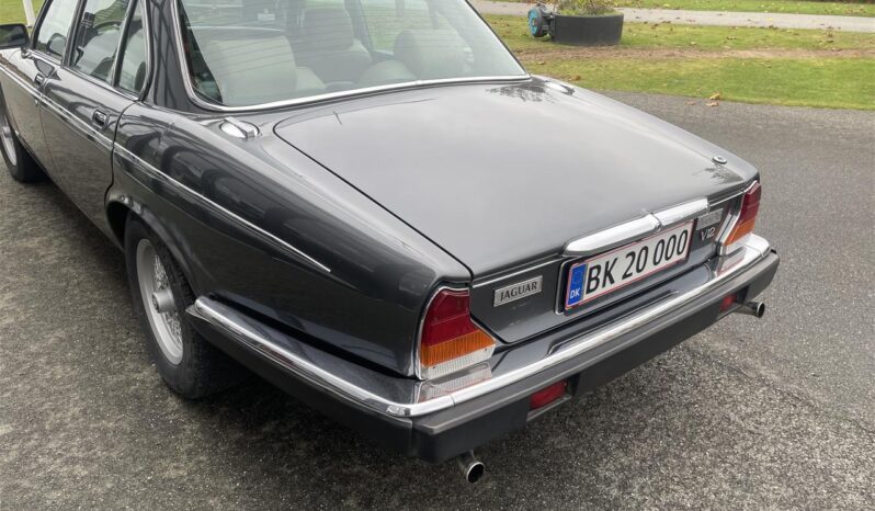 Jaguar XJ12 Sovereign full