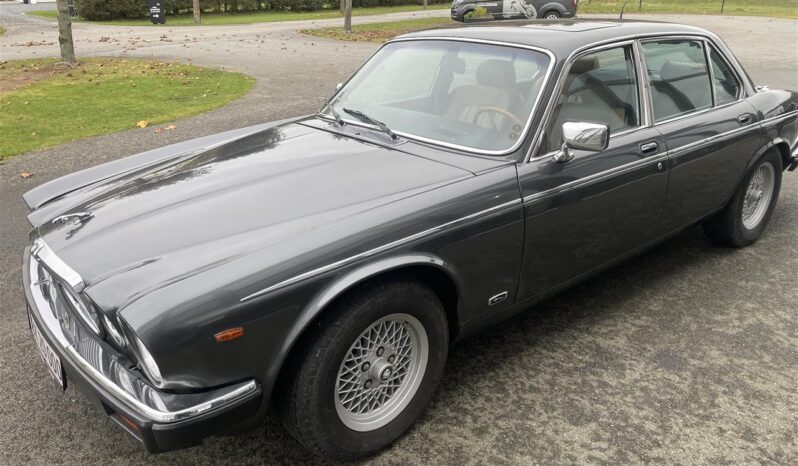 Jaguar XJ12 Sovereign full