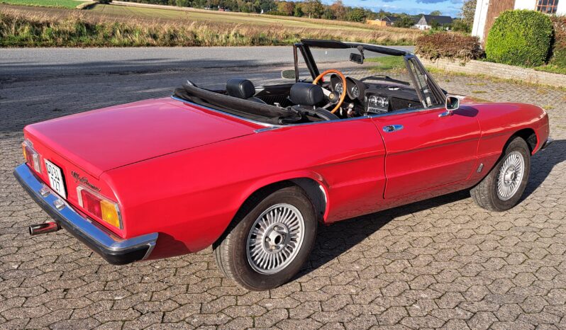 Alfa Romeo Spider 2000 full
