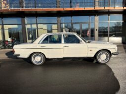 Mercedes-Benz 200-300 (W123) 230 full