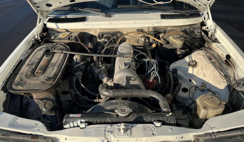 Mercedes-Benz 200-300 (W123) 230 full