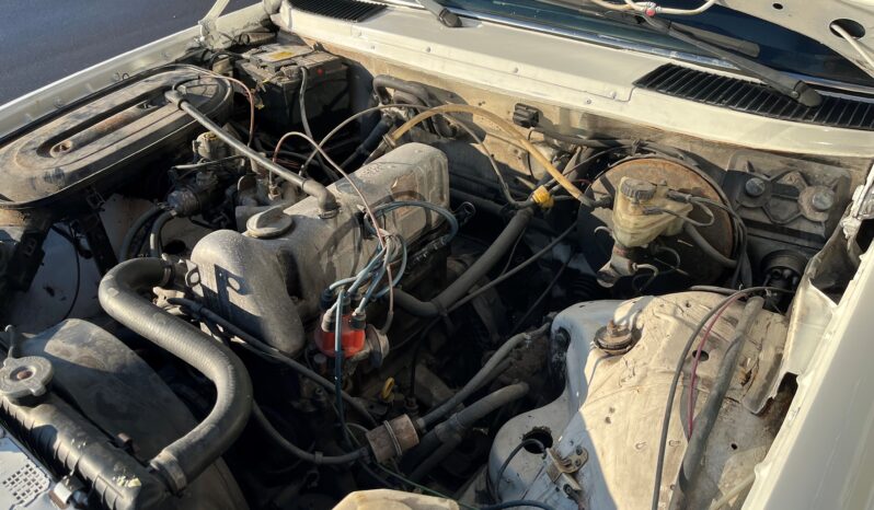 Mercedes-Benz 200-300 (W123) 230 full