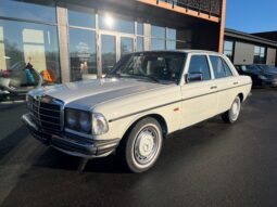 Mercedes-Benz 200-300 (W123) 230 full