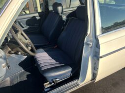 Mercedes-Benz 200-300 (W123) 230 full