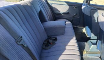 Mercedes-Benz 200-300 (W123) 230E 4D full