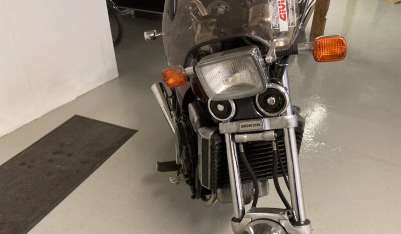 Honda VF 750 Custom full