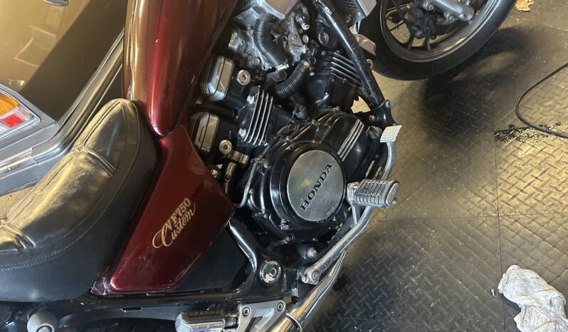 Honda VF 750 Custom full