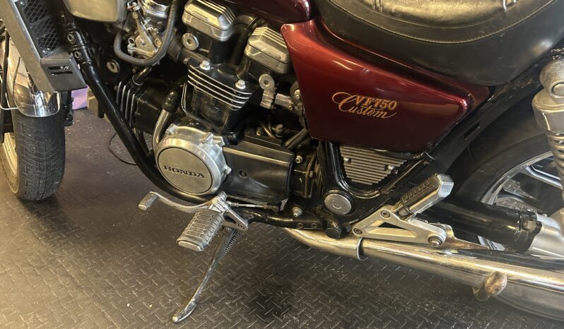 Honda VF 750 Custom full