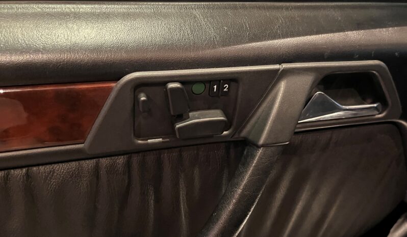 Mercedes-Benz E-Klasse (W124) E 500 full