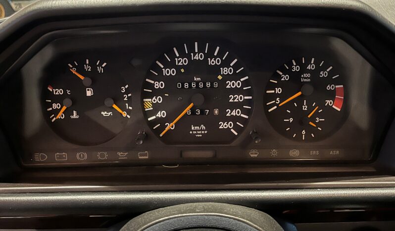 Mercedes-Benz E-Klasse (W124) E 500 full