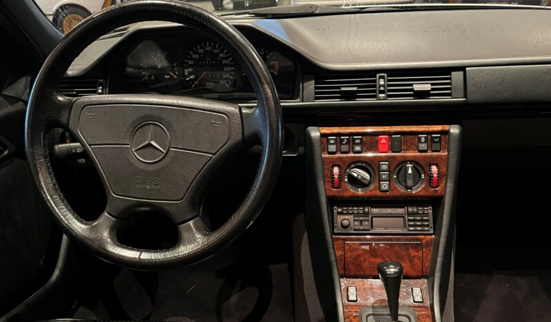Mercedes-Benz E-Klasse (W124) E 500 full