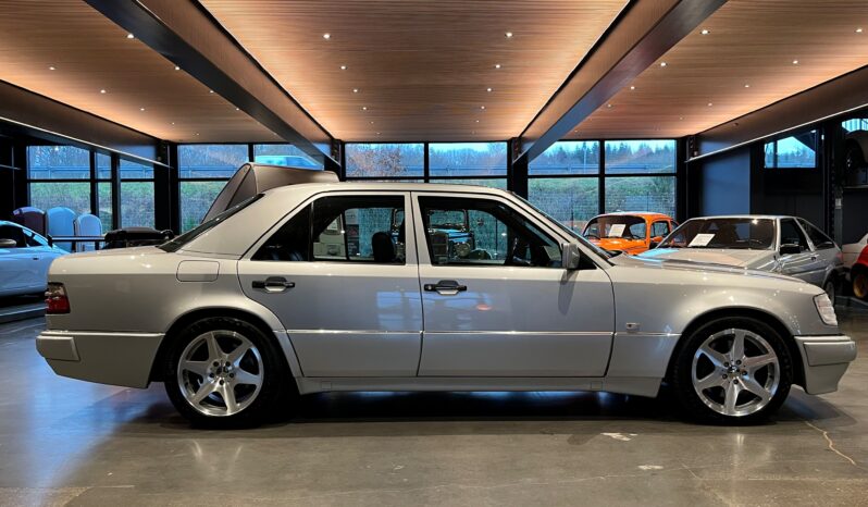 Mercedes-Benz E-Klasse (W124) E 500 full