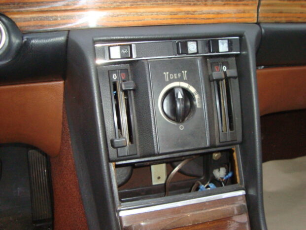 Mercedes-Benz 280-450 (W116) 280 SE full