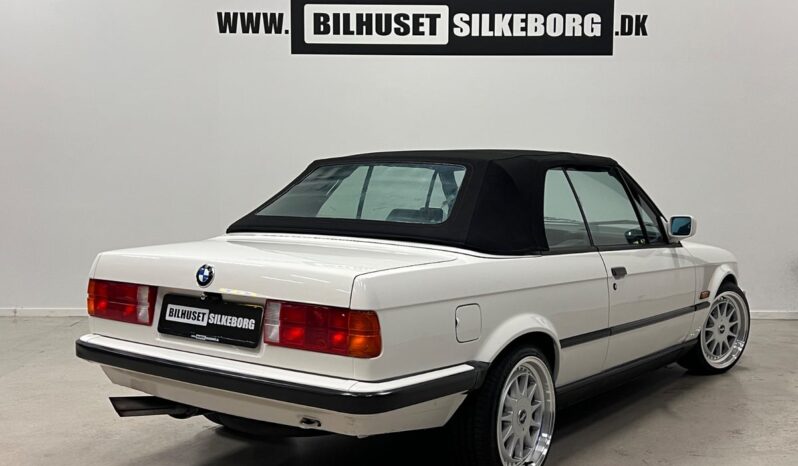 BMW 3-serie E30 320i 2,0 Cabriolet 2d full