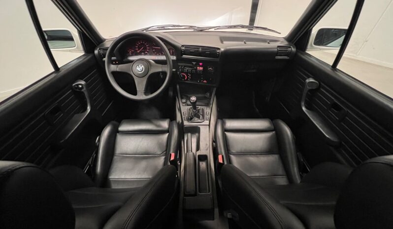 BMW 3-serie E30 320i 2,0 Cabriolet 2d full