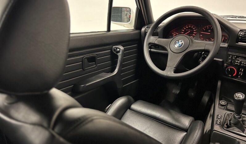 BMW 3-serie E30 320i 2,0 Cabriolet 2d full