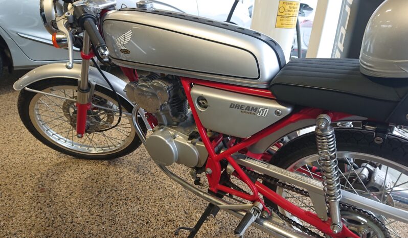 Honda Dream 50 full