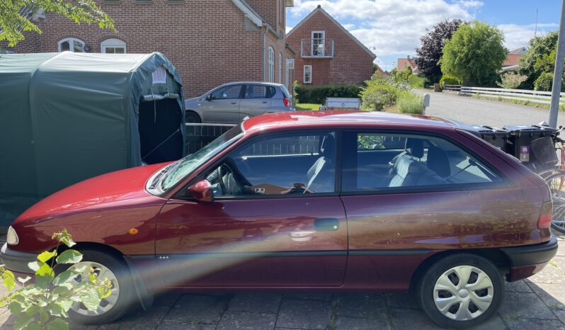 Opel Astra 1,6L full