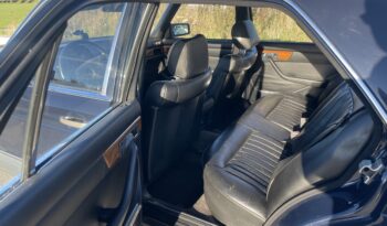 Mercedes-Benz S-Klasse (W126) SE 300 full