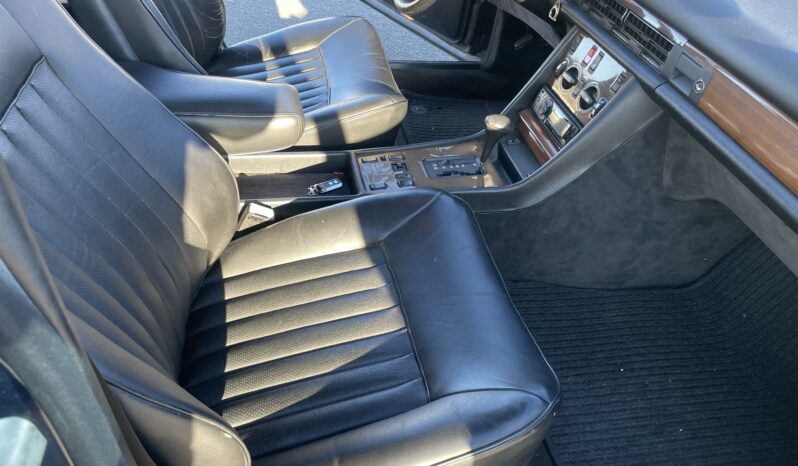 Mercedes-Benz S-Klasse (W126) SE 300 full