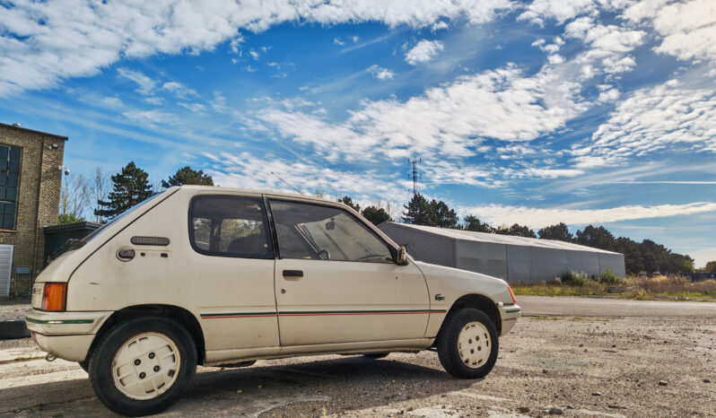 Peugeot 205 1,4 XR Lacoste full