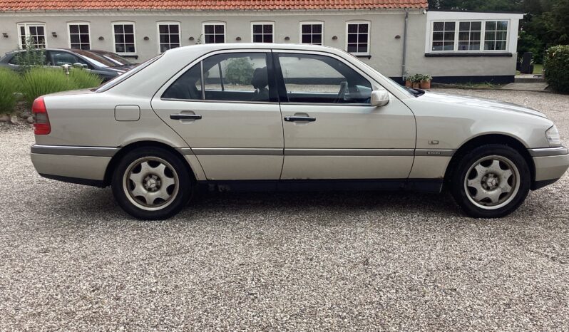 Mercedes-Benz 250-280 CE (W114) 280 C aut. full