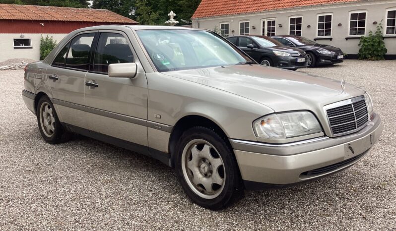 Mercedes-Benz 250-280 CE (W114) 280 C aut. full