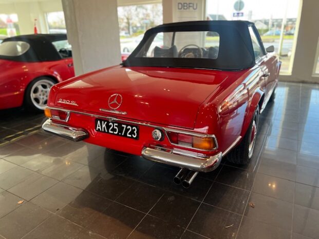 Mercedes-Benz SL (W113) Sl 230 6 cyl. Pegode Cabriolet full