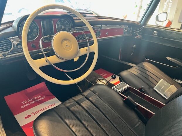 Mercedes-Benz SL (W113) Sl 230 6 cyl. Pegode Cabriolet full