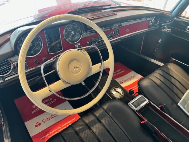 Mercedes-Benz SL (W113) Sl 230 6 cyl. Pegode Cabriolet full