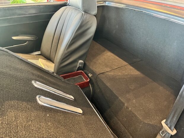 Mercedes-Benz SL (W113) Sl 230 6 cyl. Pegode Cabriolet full