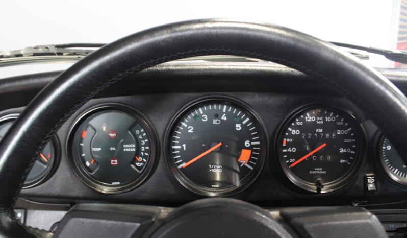 Porsche 911 930 3,2 Carrera Targa full