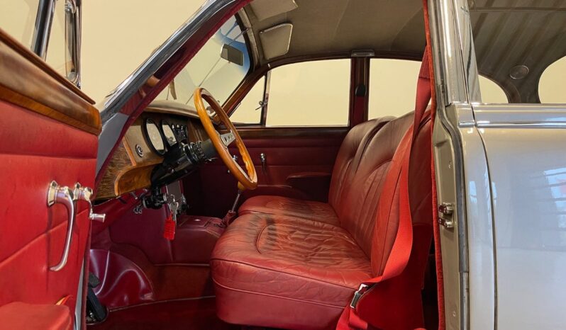 Jaguar Mk II 3,4 Saloon 4d full
