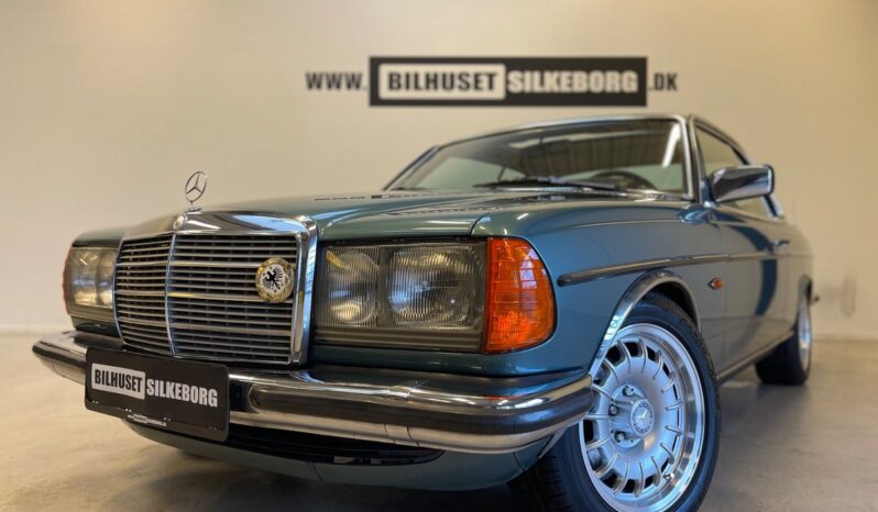 Mercedes-Benz 200-300 (W123) 230 CE 2,3 aut. 2d full
