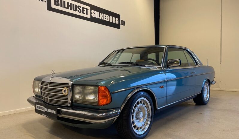 Mercedes-Benz 200-300 (W123) 230 CE 2,3 aut. 2d full