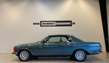 Mercedes-Benz 200-300 (W123) 230 CE 2,3 aut. 2d full