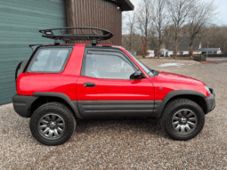 Toyota RAV4 2,0 4×4 full