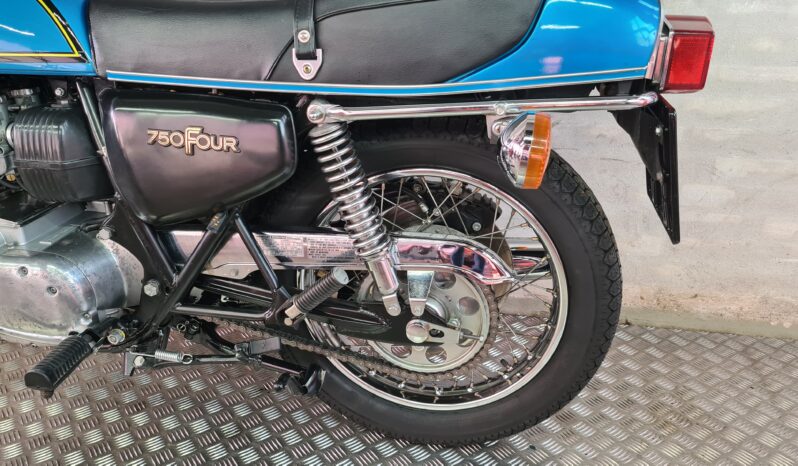 Honda CB 750 F0 Super Sport full