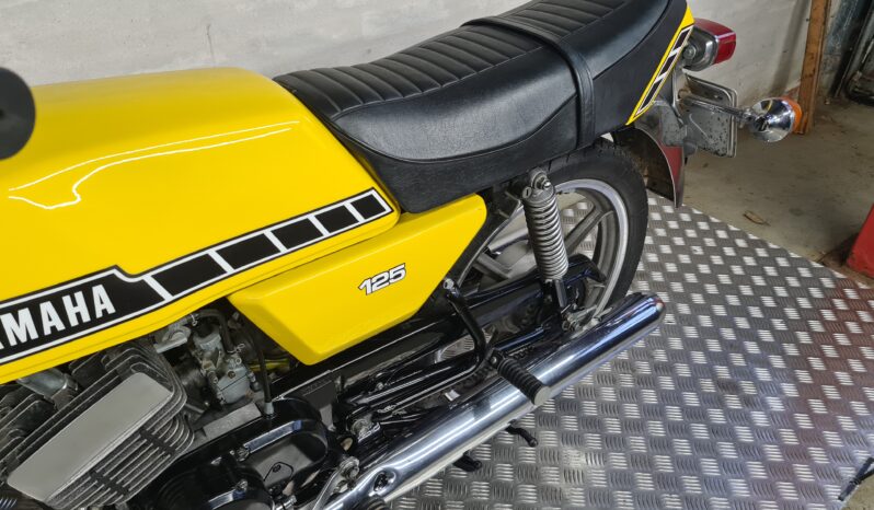Yamaha RD 125 DX full