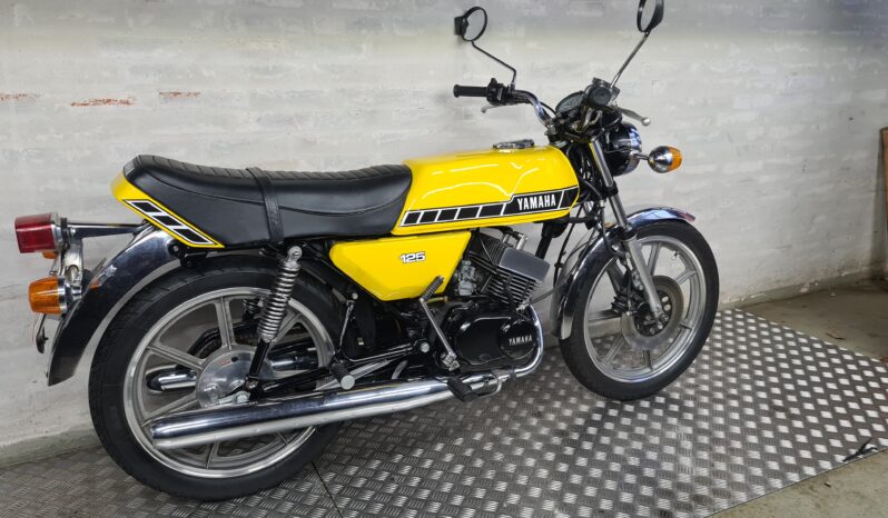 Yamaha RD 125 DX full