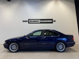 BMW 5-serie E39 528i 2,8 Steptr. 4d full