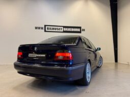 BMW 5-serie E39 528i 2,8 Steptr. 4d full
