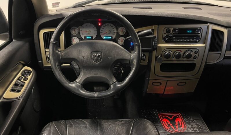 Dodge D100 RAM 1500 5,7 V8 Hemi SLT Quad Cab aut. 4d full