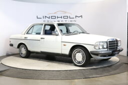 Mercedes-Benz 200-300 (W123) 230 full