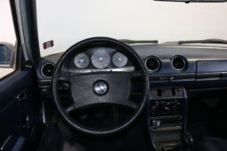 Mercedes-Benz 200-300 (W123) 230 full