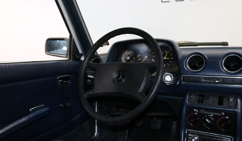 Mercedes-Benz 200-300 (W123) 230 full