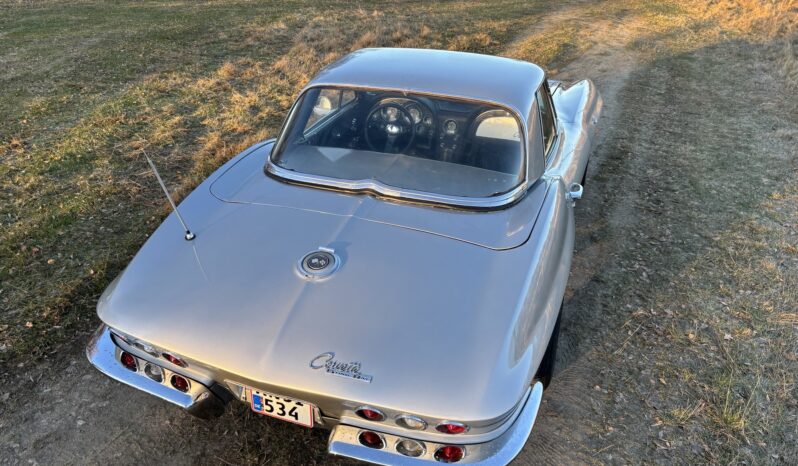 Chevrolet Corvette Sting Ray full